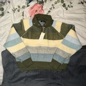 WinWin Multicolor Striped Turtleneck Sweater